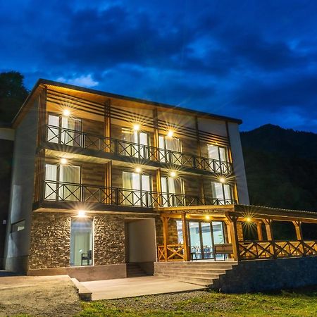 Hotel Latveli Mestia Exteriér fotografie